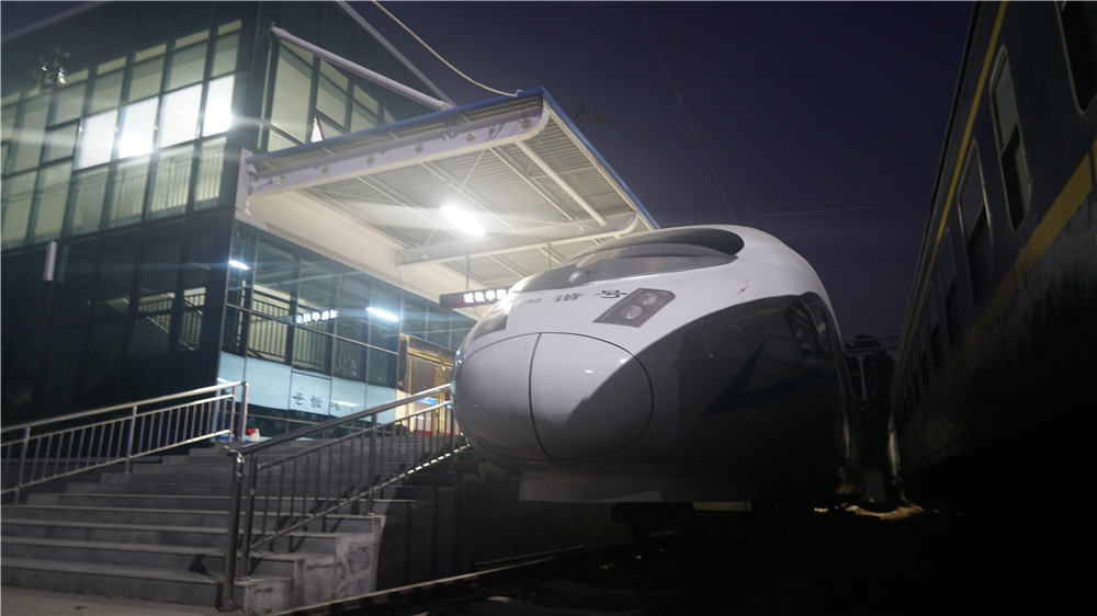 城轨十二时辰-郑州城轨交通中等专业学校