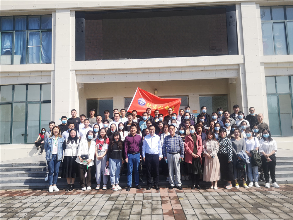 1633763793027020950.jpg 轨道机电系“浓情三节齐相聚 城轨处处有温情”活动照片 (2).jpg