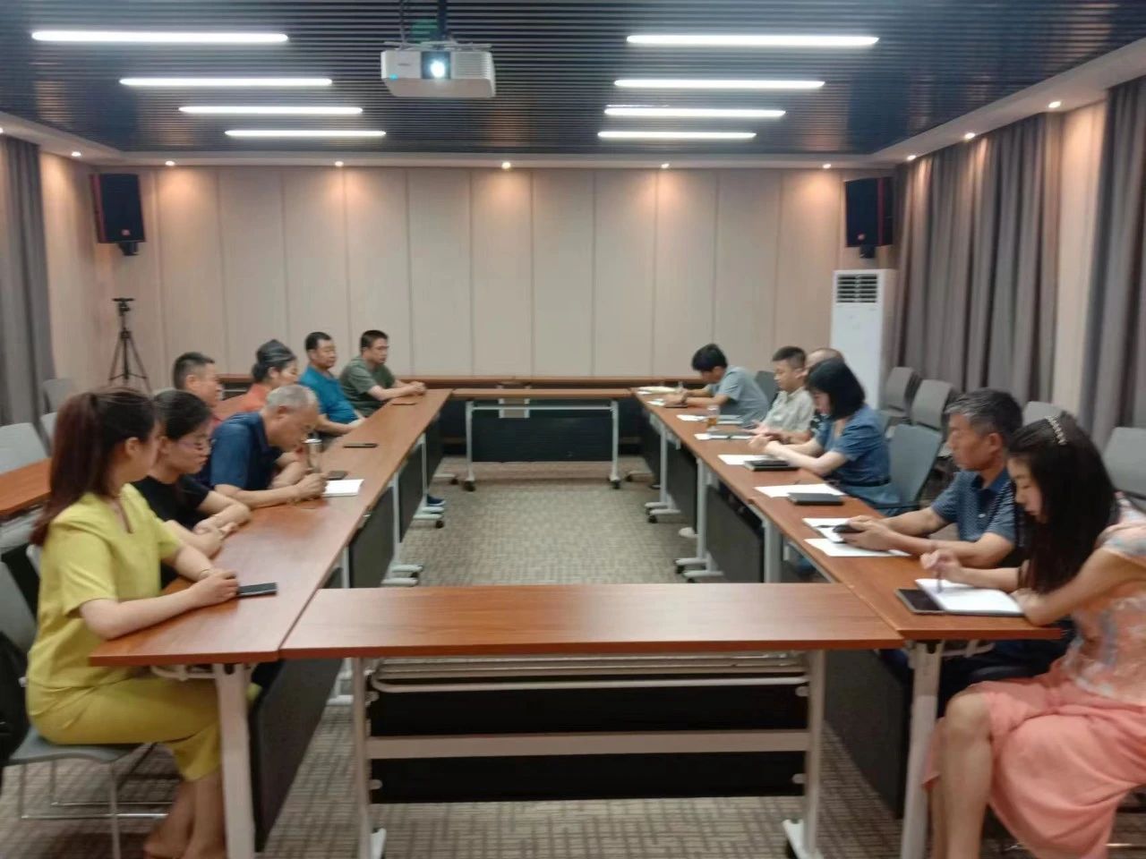 1689910947454033731.jpg 2.jpg