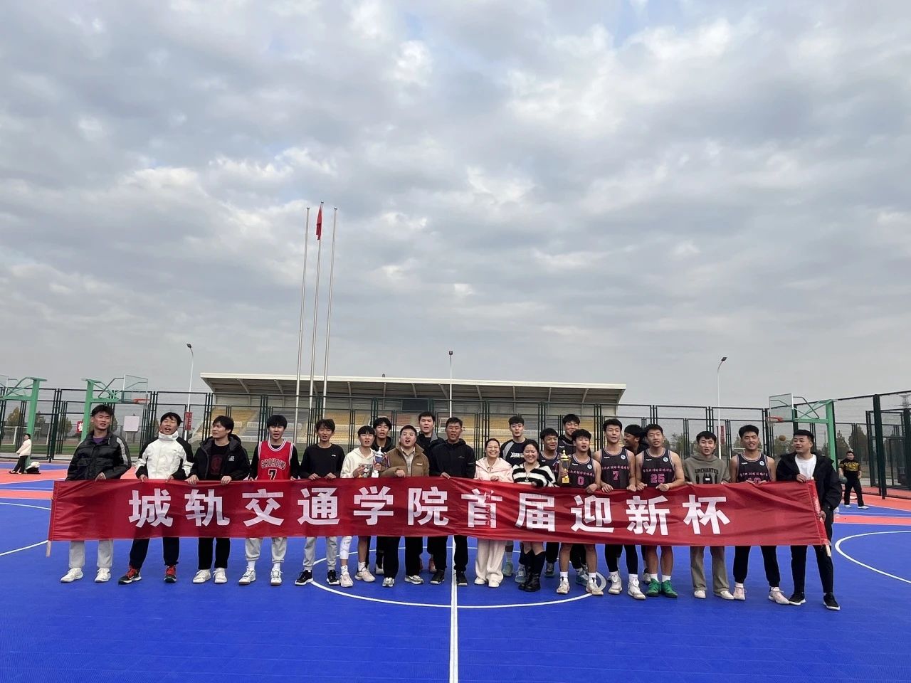 1703035904893055289.jpg 1.jpg