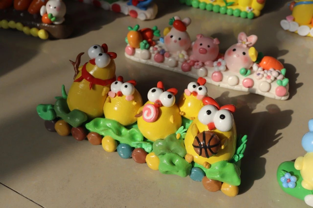 1703835940424049759.jpg 2.jpg