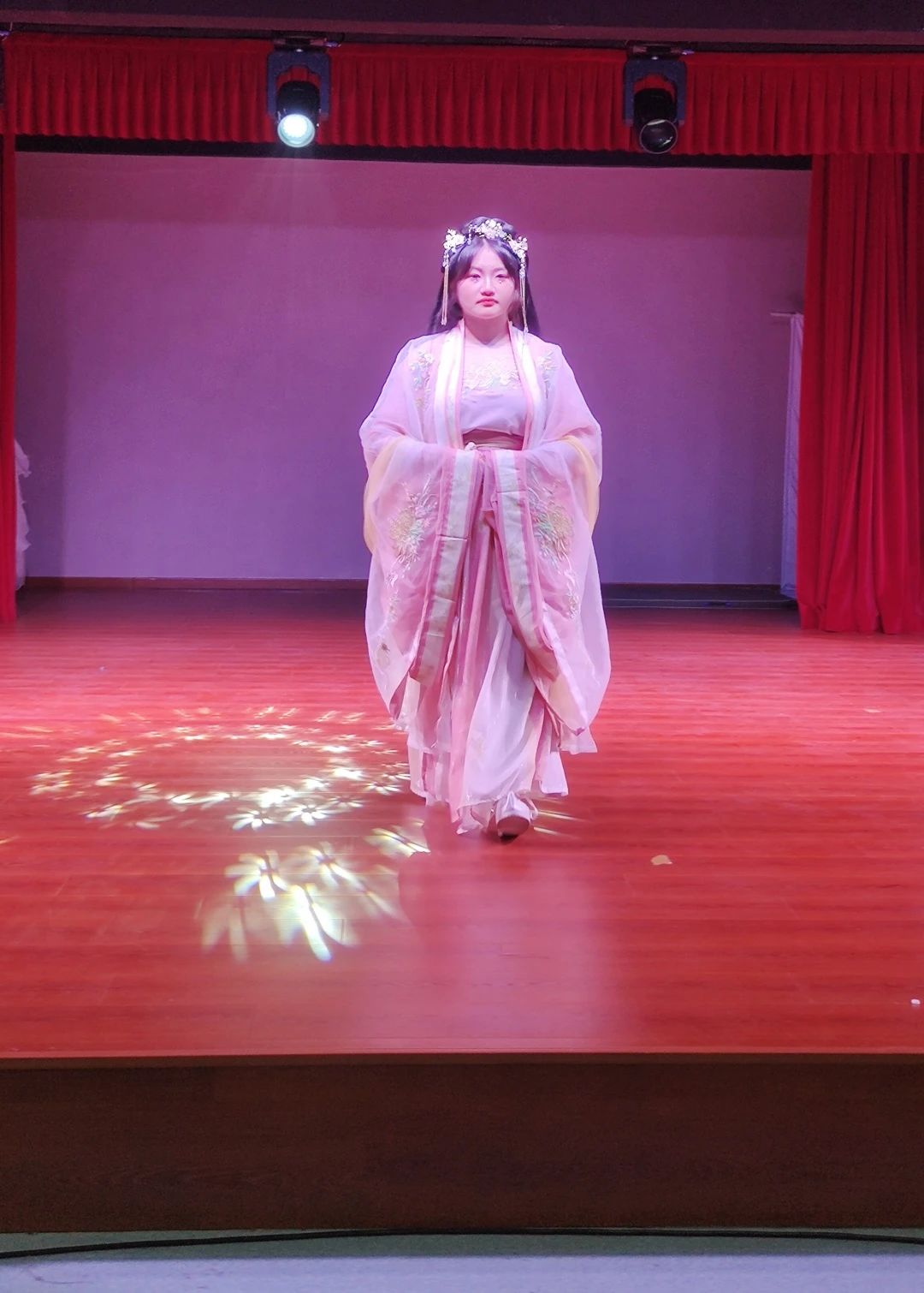 1703836212905060552.jpg 19.jpg