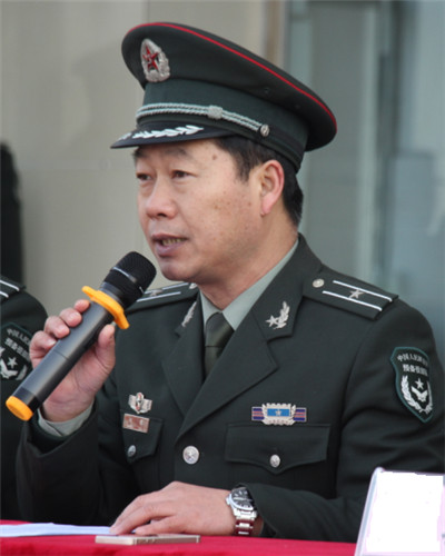 (图4    军事化管理办公室主任郑辉同志讲话)